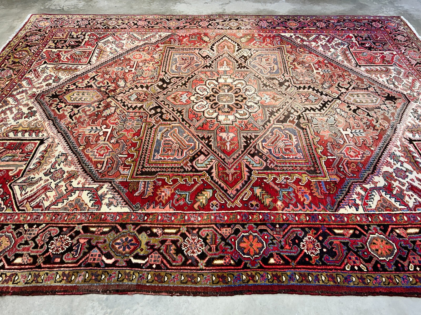 9'x11'9" Hand-Knotted 100% Wool Pile Herize Rug