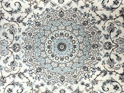 8'4"x12'1" Extra Fine Hand-Knotted Wool & Silk Naine Rug