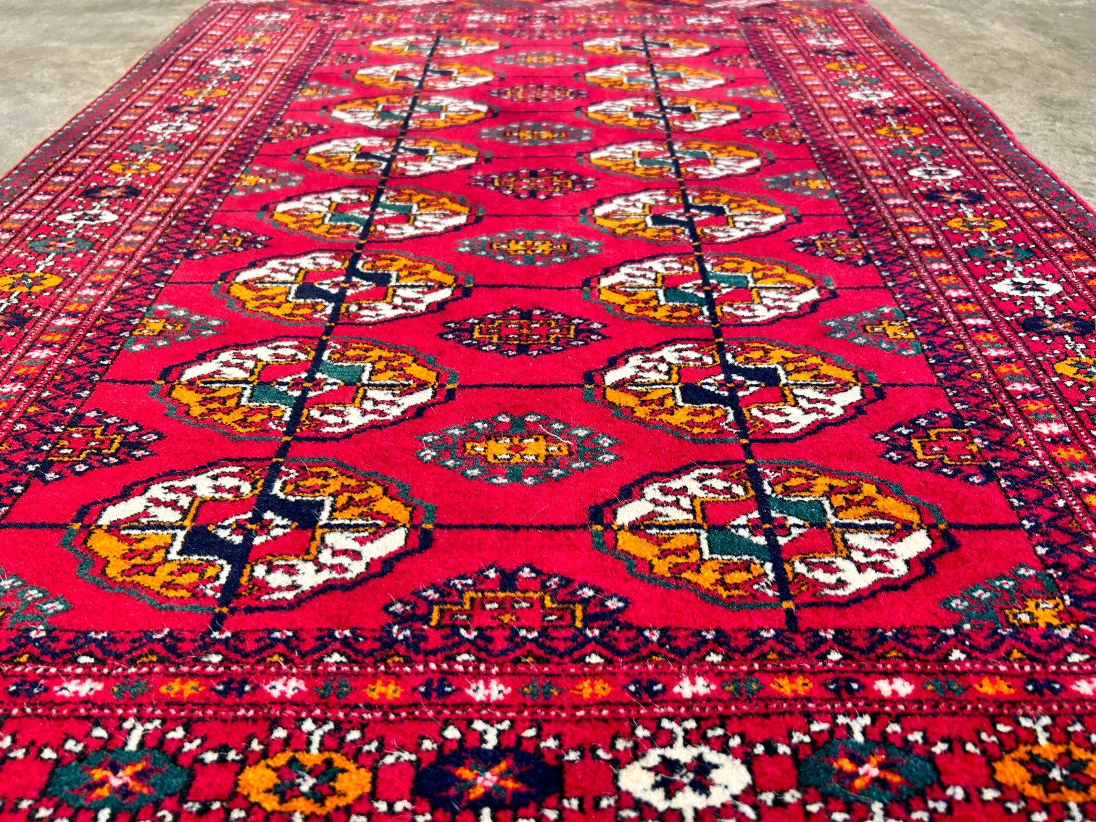 2'8"x3'10" Hand-Knotted 100% Wool Pile Bokhara Rug