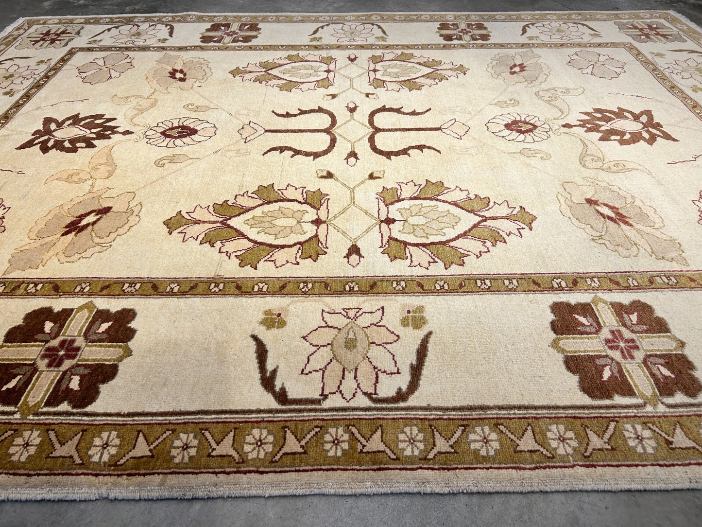 7'0"x9'3" Hand-Knotted 100% Wool Pile Indian Arut Carpet - Area Rug