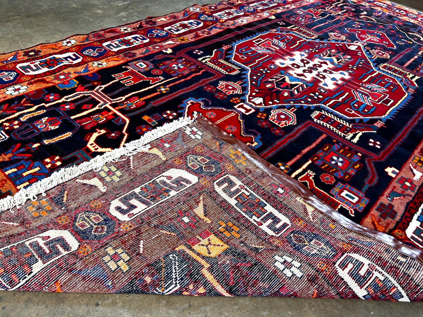 5'5" x 10'4'' Hand-Knotted 100% Lamb Wool Carpet - Nahavande Area Rug