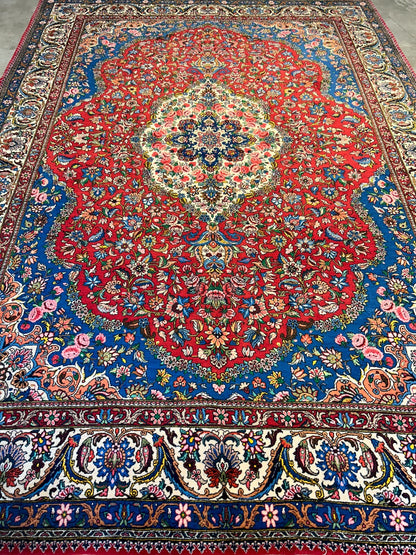 8'4"x11'11" Hand-Knotted 100% Wool Pile Bakhtiarie Rug