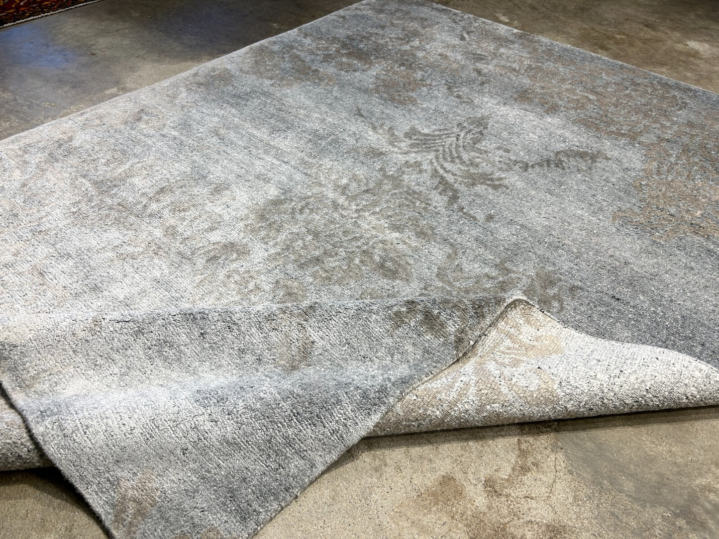 5'8"x7'10'' Hand-Knotted Wool & Silk  Pile Modern Area Rug - Carpet