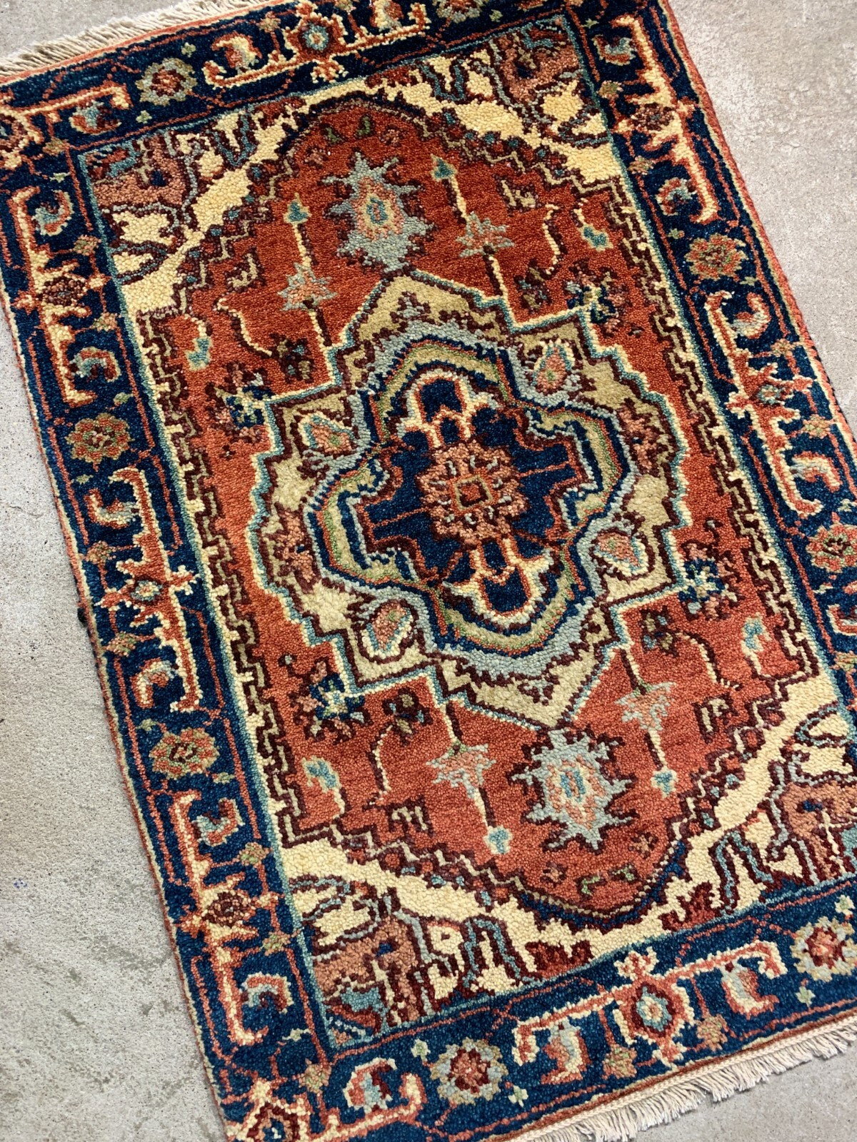 2'x3' Hand-Knotted 100% Wool Herize Design Carpet - Area Rug