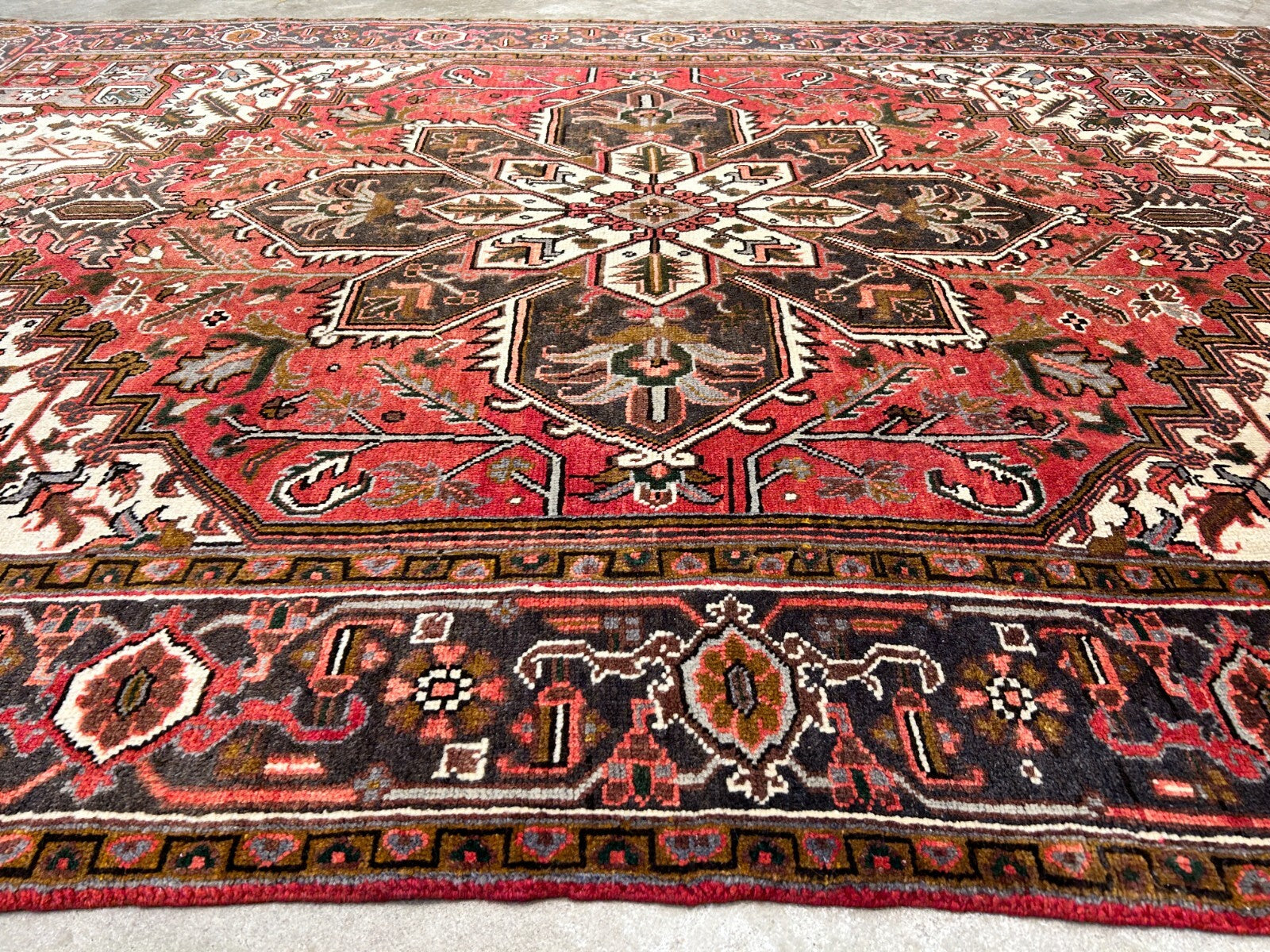 6'7"x9'5" Hand-Knotted 100% Wool Herize Carpet - Area Rug