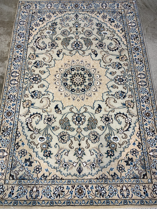 3'3"x4'9'' Hand-Knotted Very Fine Silk & Wool Naine Area Rug