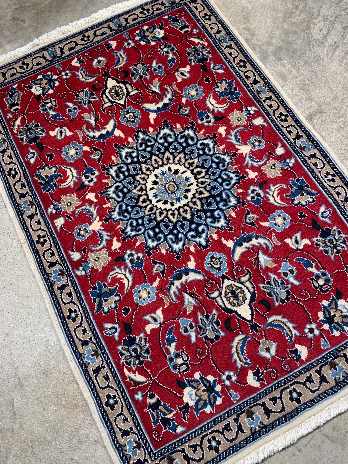 3'x4'5" Fine Hand-Knotted Wool & Silk Blend Naine Carpet - Area Rug