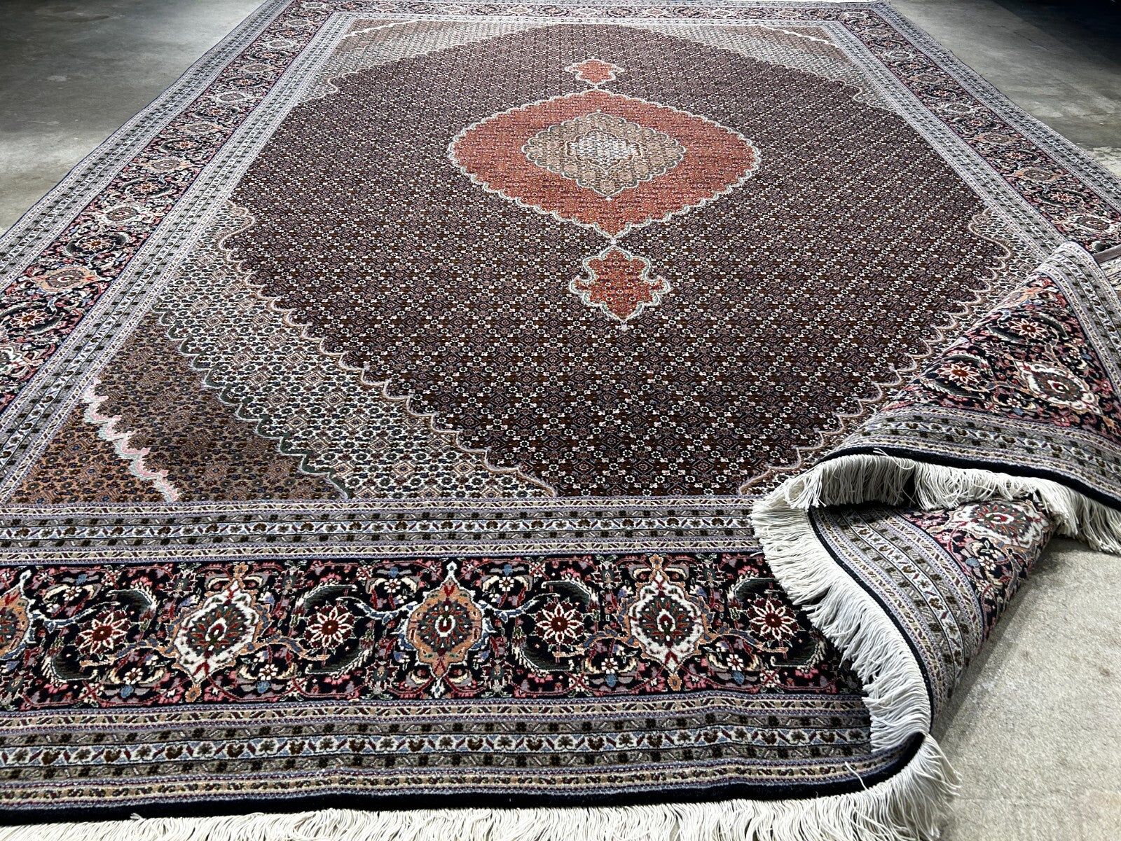 8'3"x11'5" Fine Hand-Knotted Wool & Silk Oriental Rug - Area Carpet