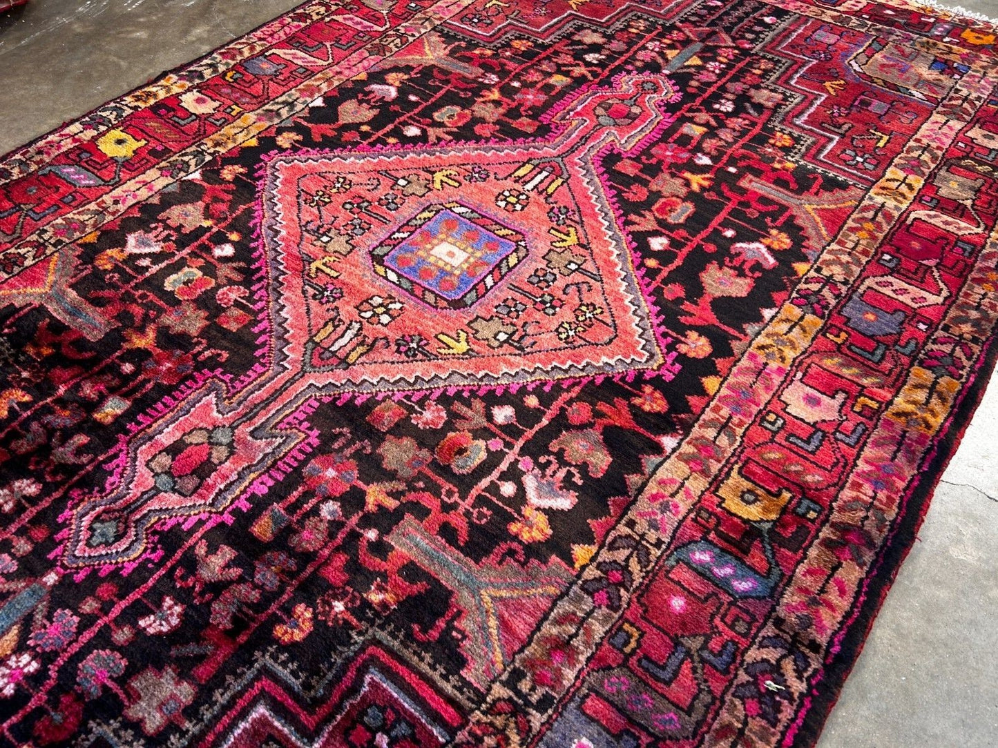 4'9" x 8'6" Hand-Knotted 100% Wool Carpet - Hamadane Area Rug