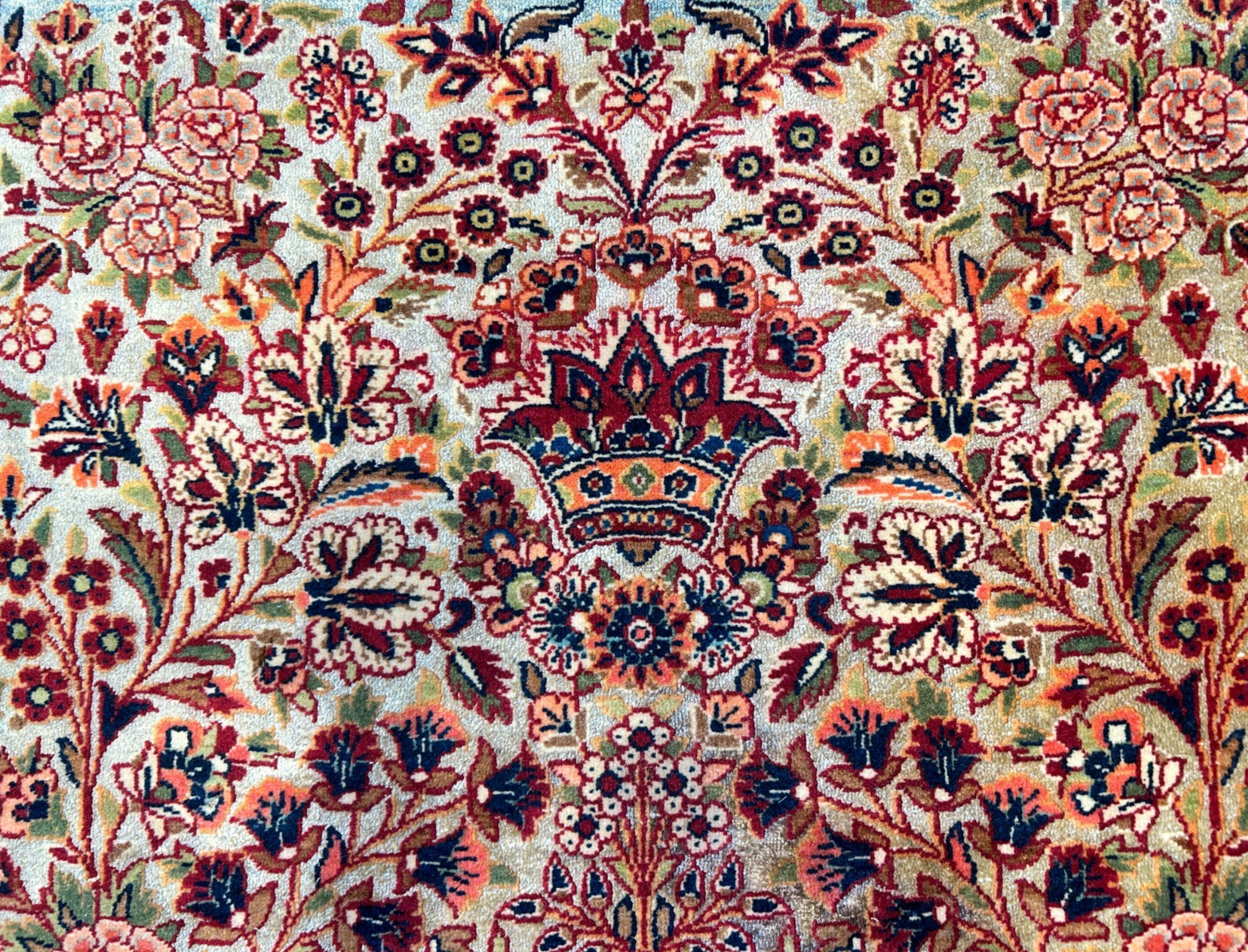 3'3"x5'4" Very Fine Hand-Knotted 100% Wool Pile Persiane Kashane Rug