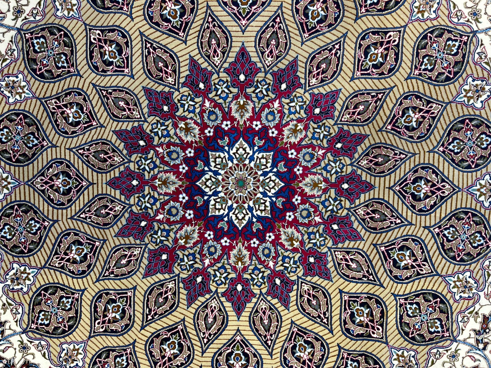 6'6"x10' Extra Fine Hand-Knotted Wool & Silk Isfahane Rug