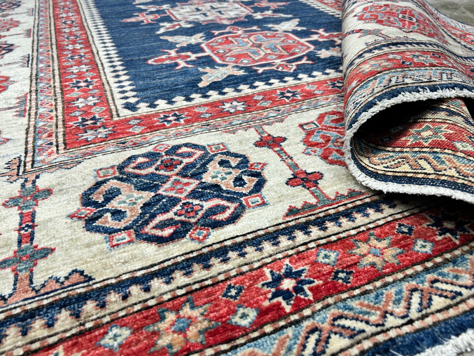 5'9"x8' Hand-Knotted 100% Wool Carpet - Kazak Area Rug