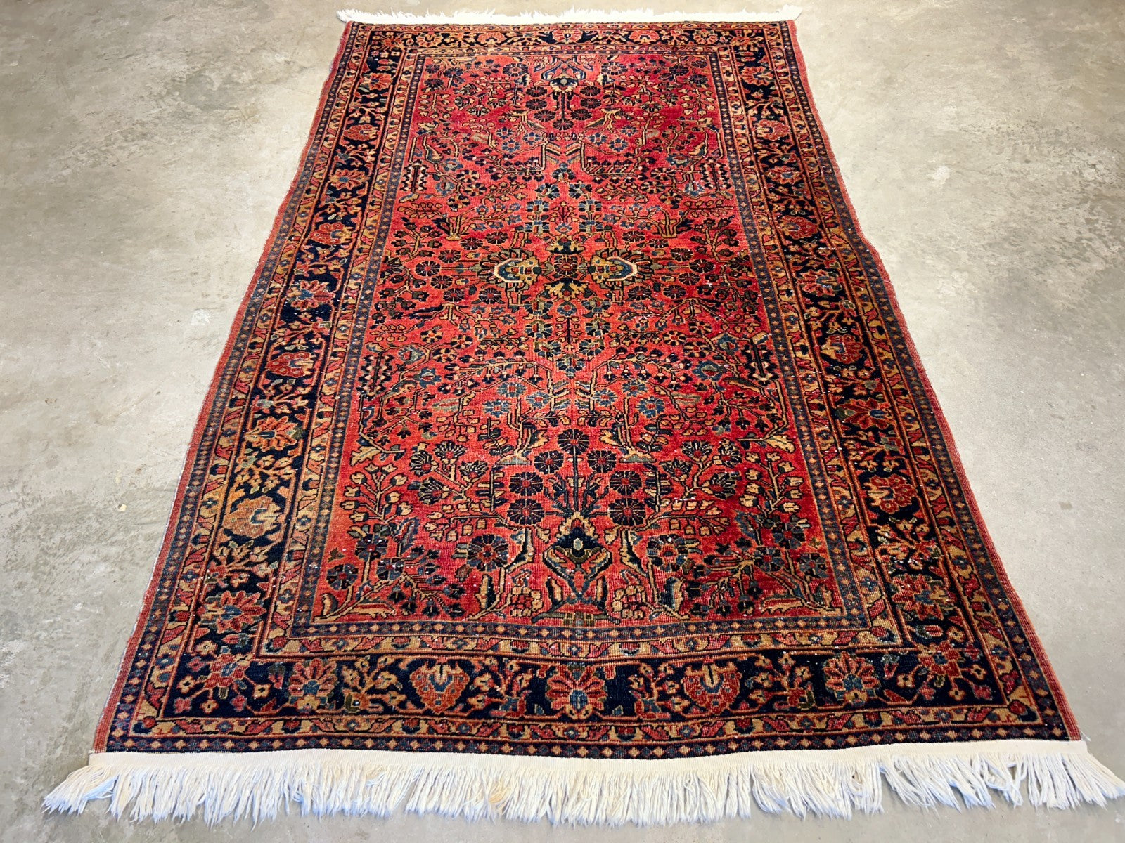 4'3"x6'9" Antique Hand-Knotted 100% Wool Pile Sarouke Area Rug - Carpet