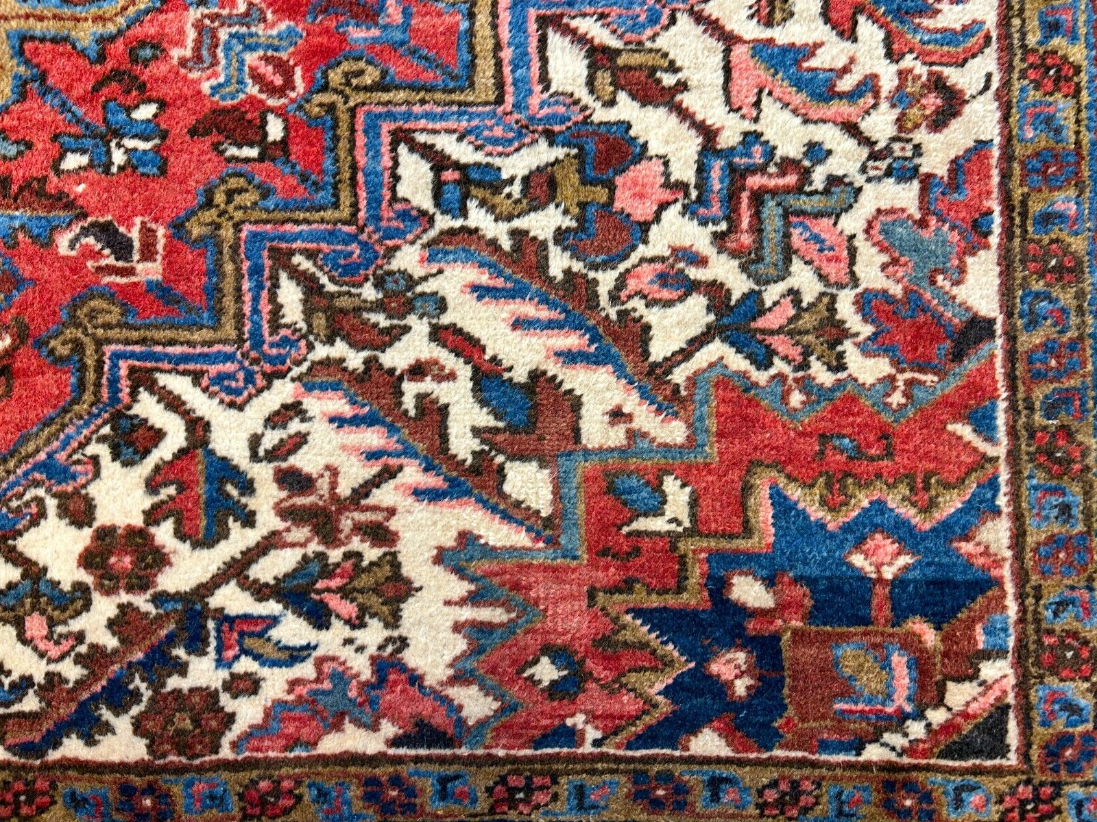 6'6"x8'10" Hand-Knotted 100% Wool Herize Carpet - Area Rug