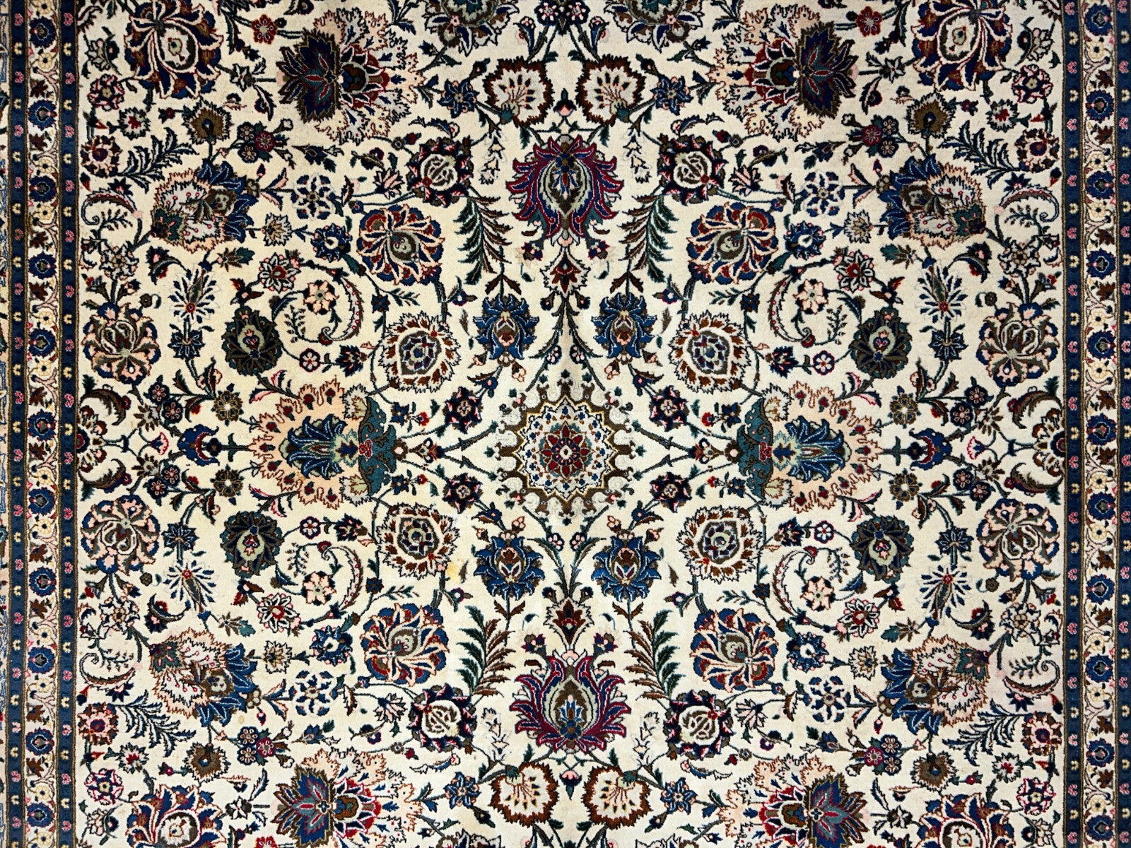 10'5"x13'8" Hand-Knotted 100% Wool Pile All-over Kashane Rug