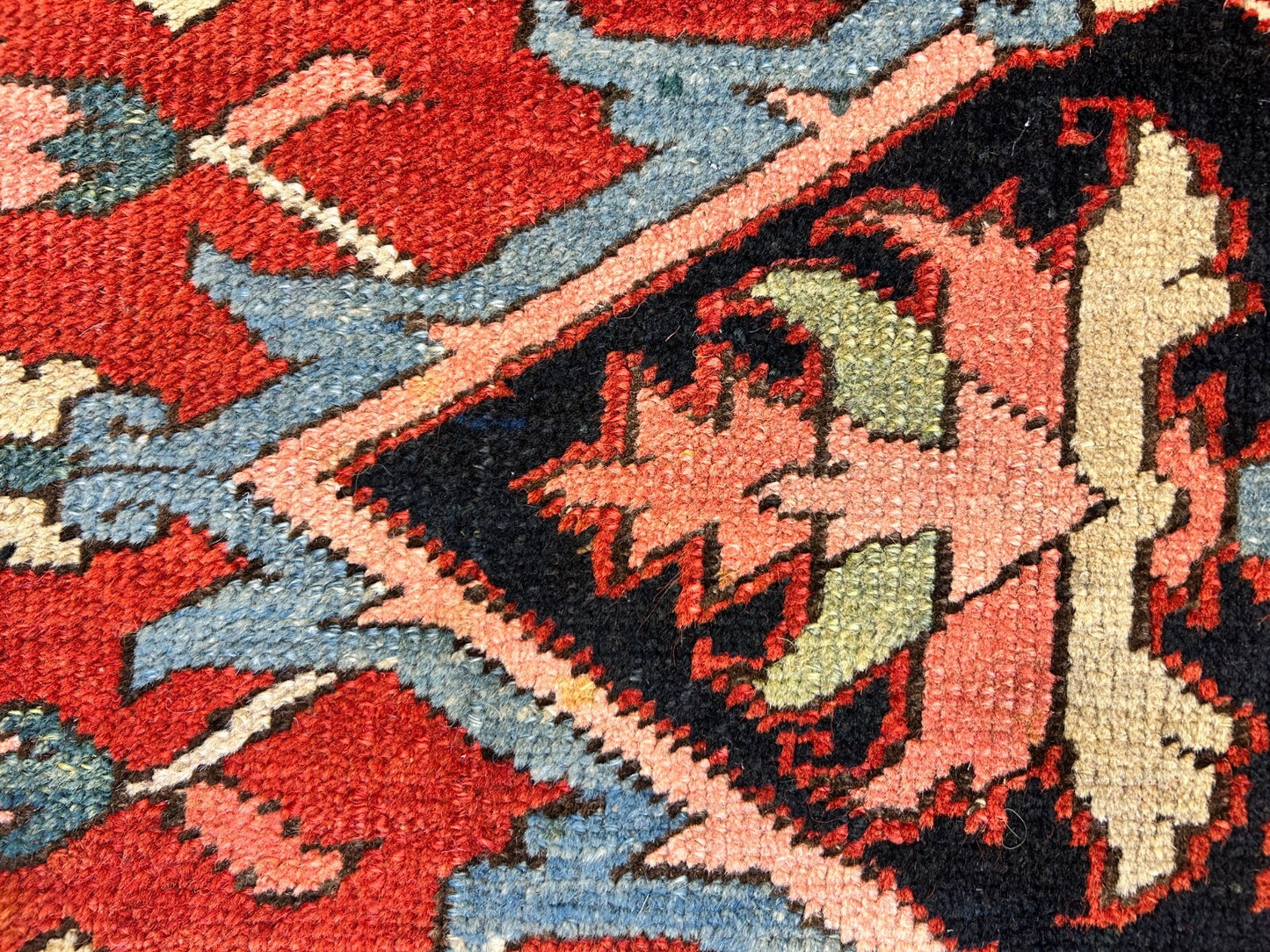 Collector Item - 9'6"x12' Antique Fine Lamb Wool Herize Serapy Hand-Knotted Rug