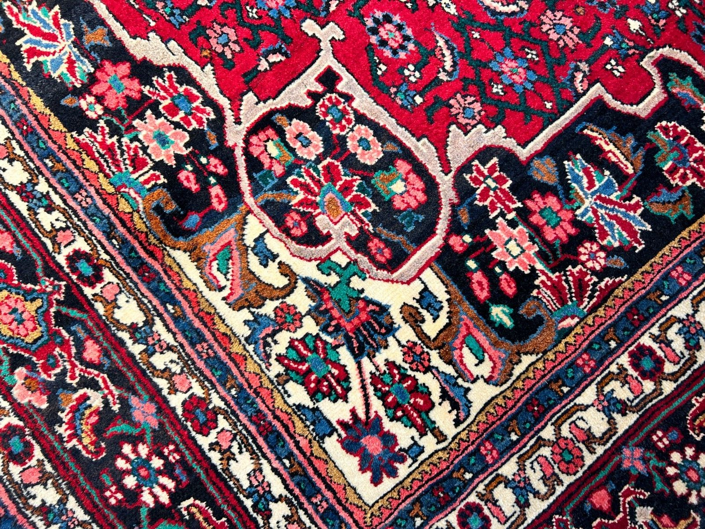 6'7"x10'6" Hand-Knotted 100% Wool Pile Bidjare Carpet - Area Rug