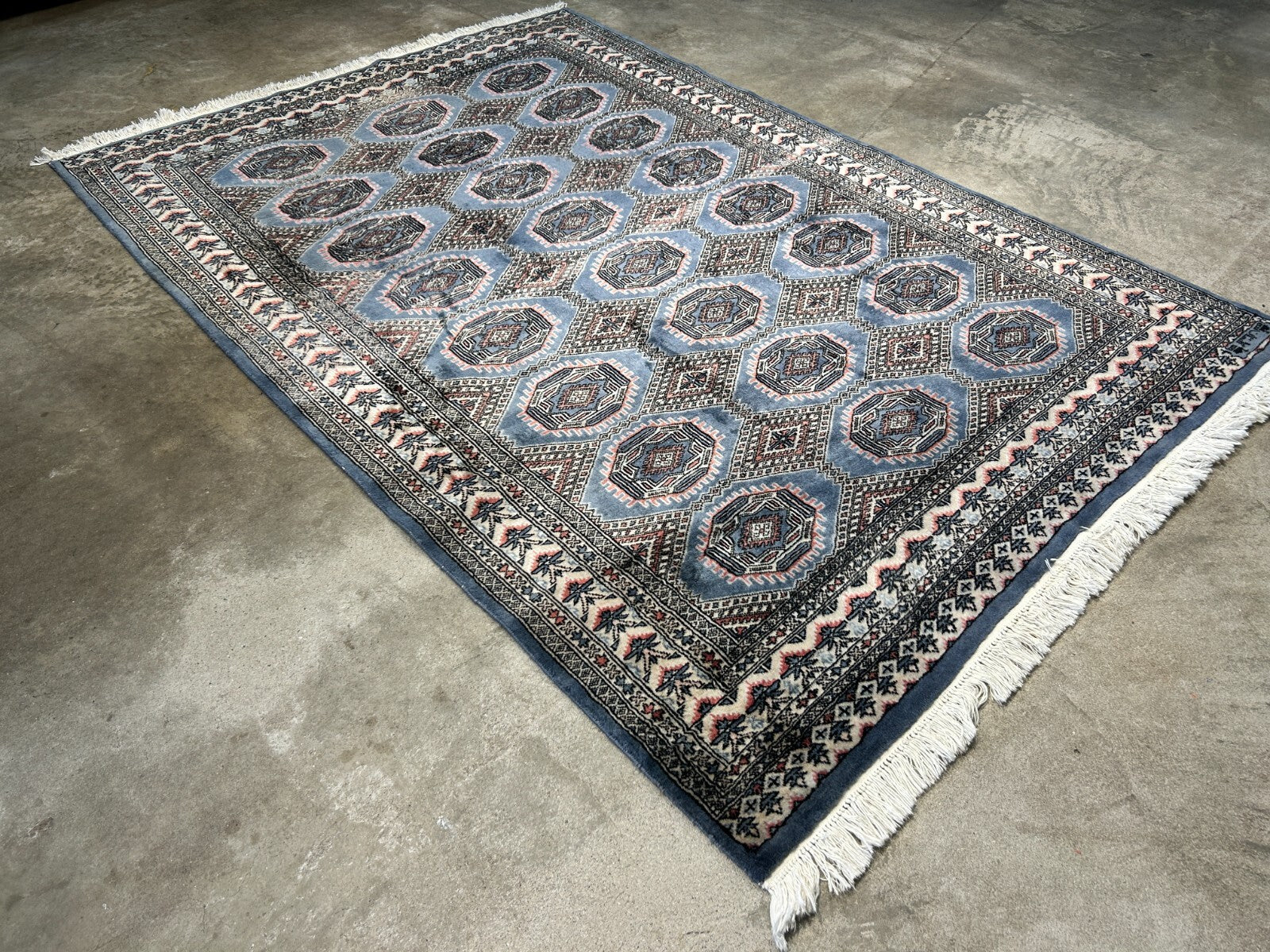 5'3"x7'7" Antique Hand-Knotted Wool Oriental Rug - Area Carpet