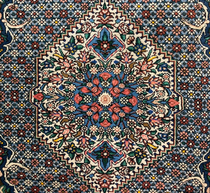 3'5"x5'2'' Hand-Knotted 100% Wool Bakhtiarie Area Rug - Area Carpet