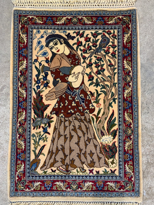 1'7"x2'4" Extra Fine Hand-Knotted 100% Wool Pile Pictorial Isfahane Rug