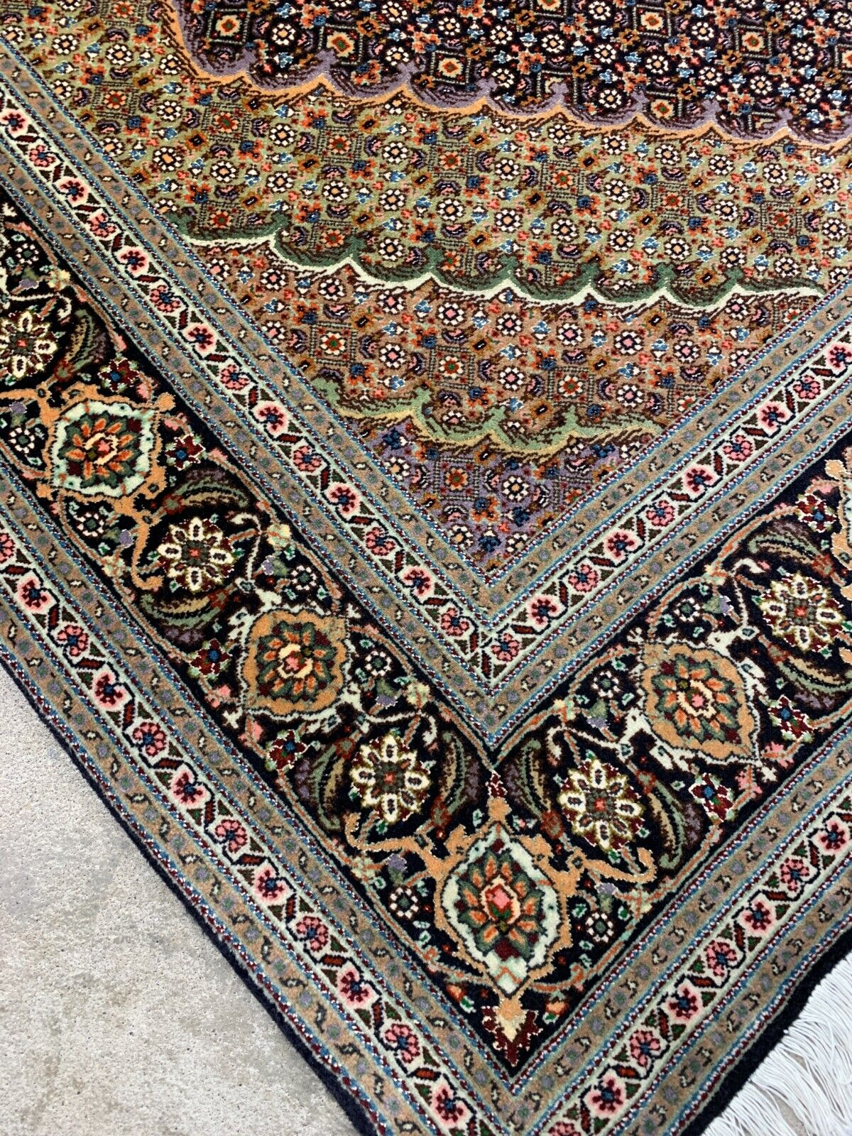 5'x6'10" Fine Hand-Knotted Wool & Silk Blend Tabrize Mahi Carpet - Area Rug