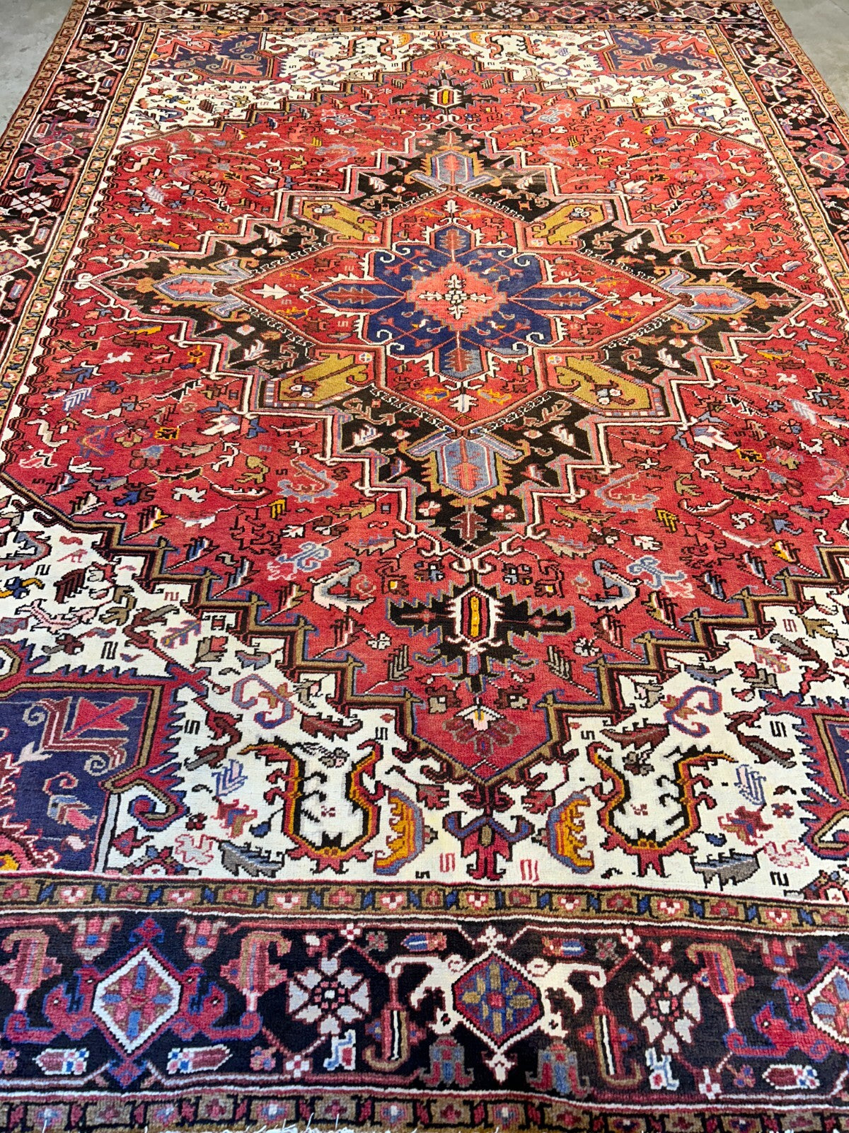 8'3"x11'5" Hand-Knotted 100% Wool Pile Herize Rug