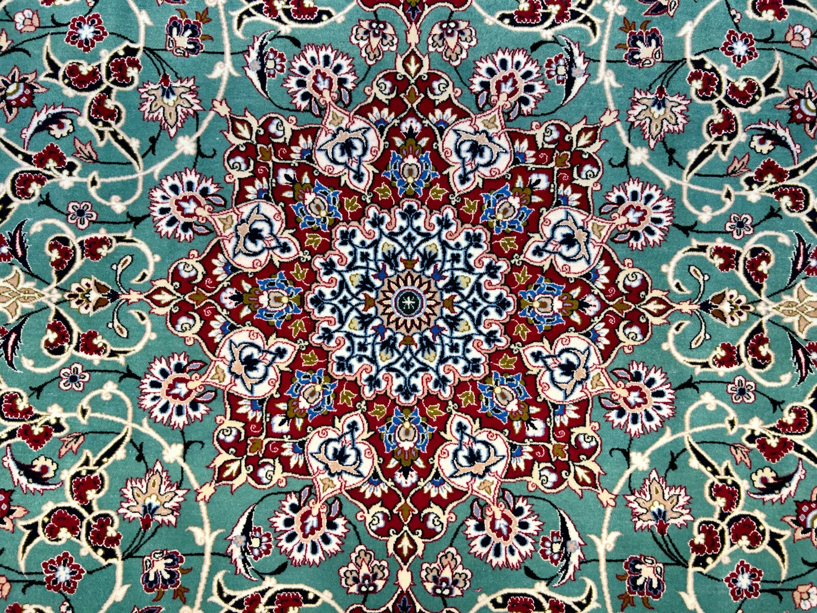 6'9"x10' Extra-Fine Hand-Knotted Wool & Silk Blend Isfahane Area Rug - Signed