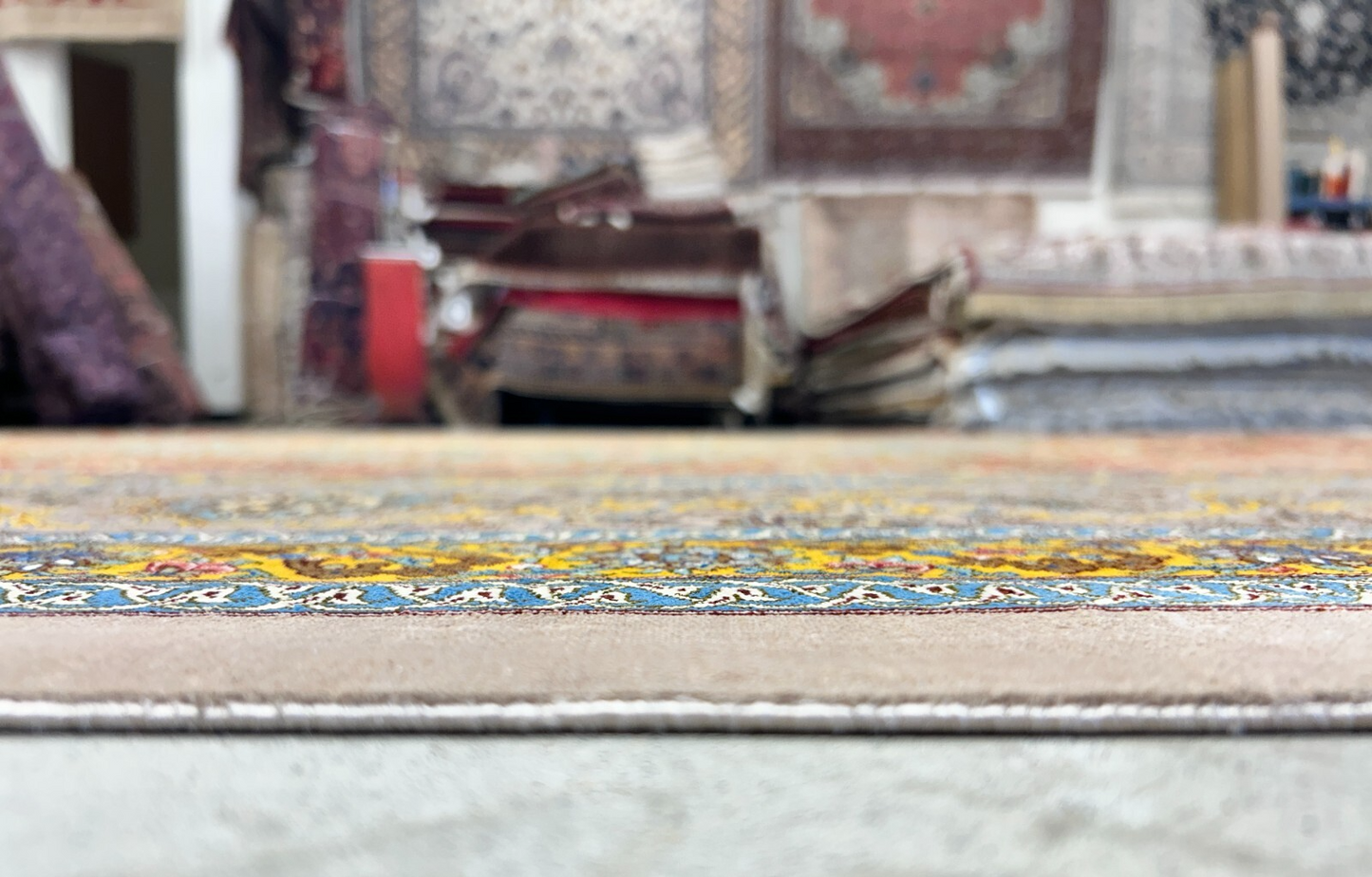 9'9"x13'4" Exquisite Signed Hand-Knotted 100% Silk Qume Rug