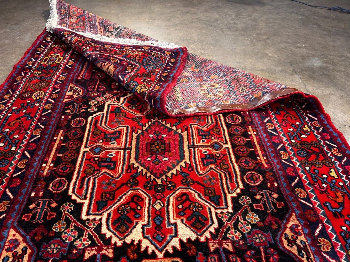 4'10" x 9'8" Hand-Knotted 100% Wool Carpet - Hamedane Area Rug