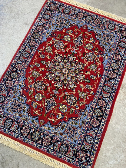 2'4"x3'3" Fine Hand-Knotted Wool & Silk Isfahane Mahi Rug
