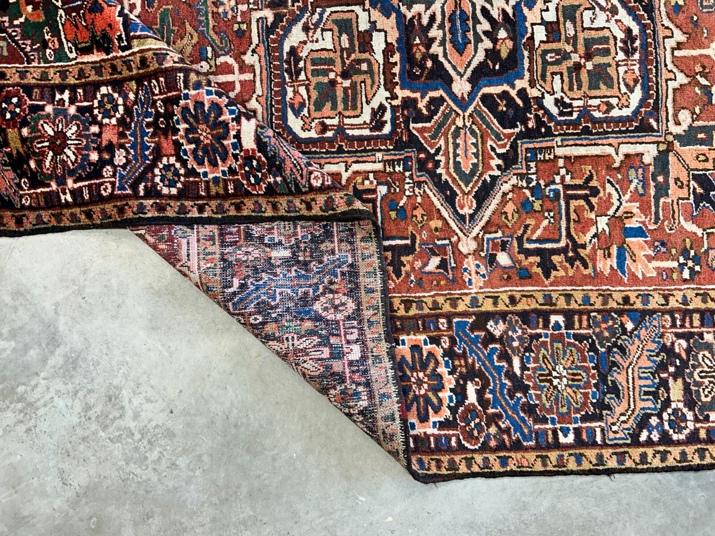 8'6"x11'6" Hand-Knotted 100% Wool Pile Herize Rug