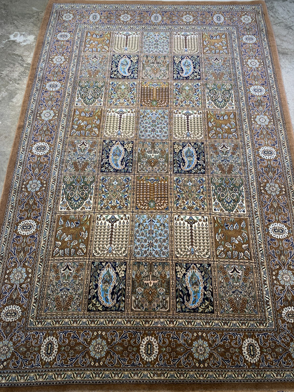 4'6"x7' Fine Hand-Knotted 100% Wool Pile Qume Rug