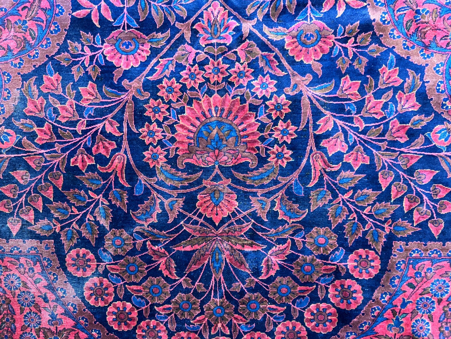 Collector Antique 8'6"x12' Extra Fine Hand-Knotted Wool Kashane Rug