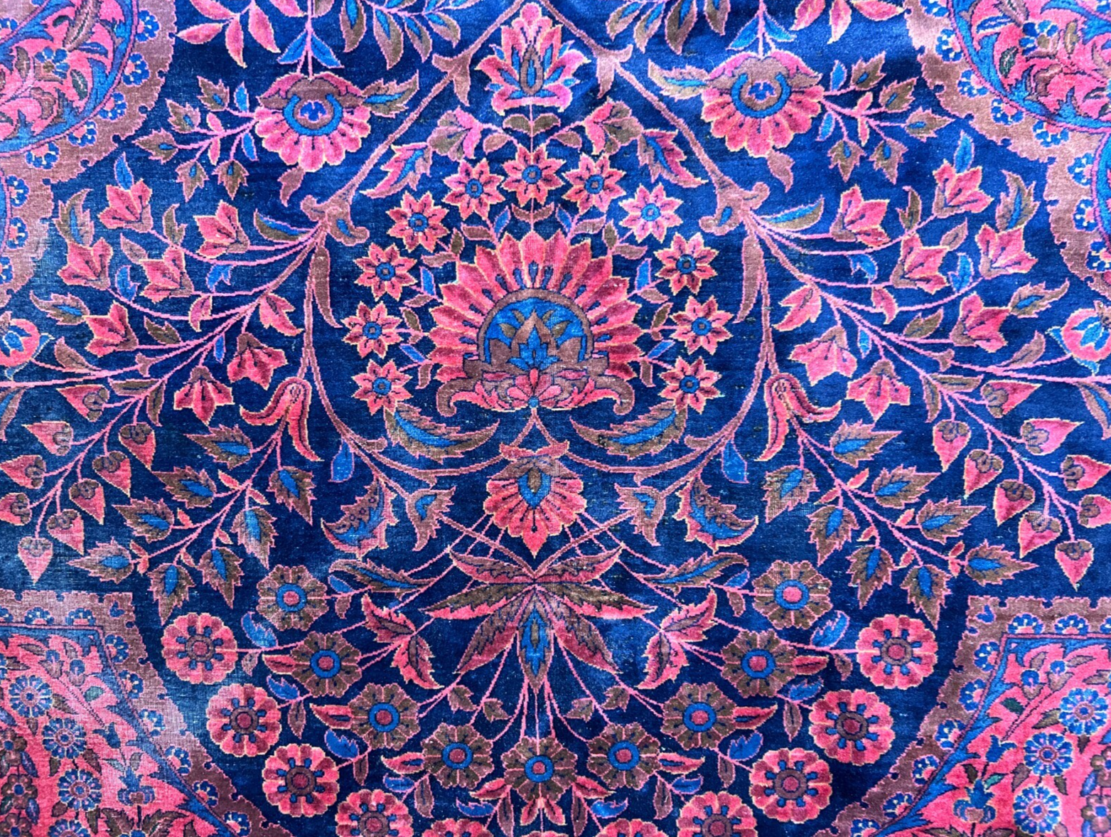 Collector Antique 8'6"x12' Extra Fine Hand-Knotted Wool Kashane Rug