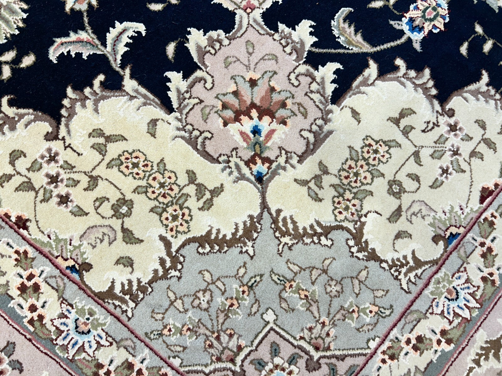 9'x12' Hand-Knotted Wool & Silk Blend Oriental Rug