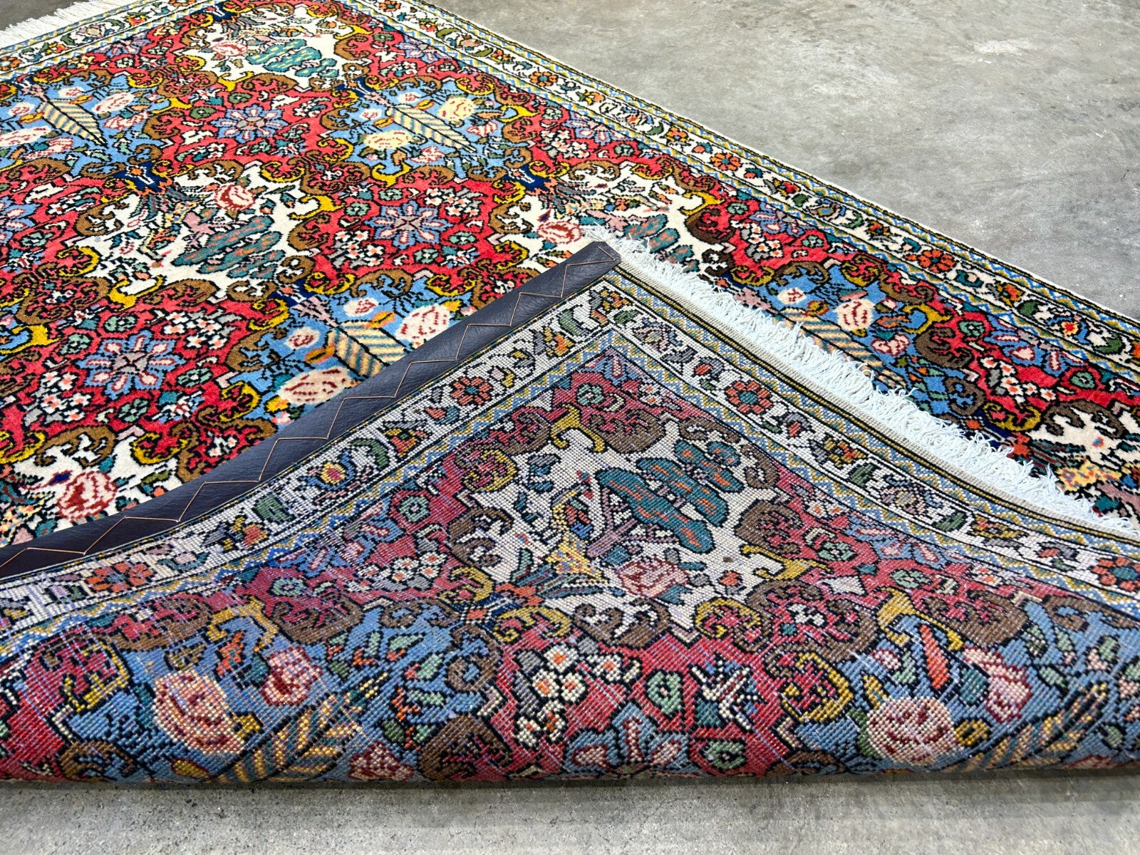 3'5"x5'2" Hand-Knotted 100% Lamb Wool Bakhtiarie Carpet - Area Rug