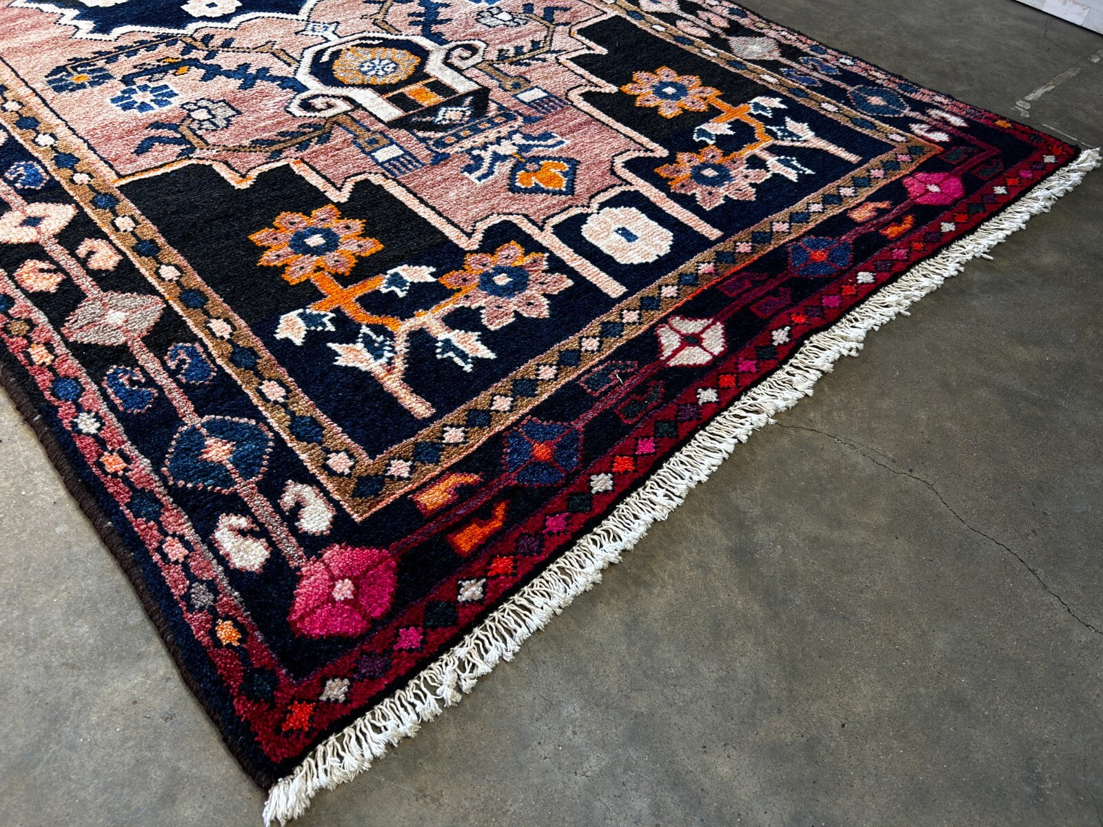 4'1" x 7'9'' Hand-Knotted 100% Wool Hamadane Area Rug