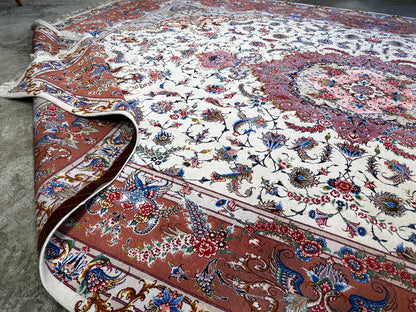 8'1"x11'7" Extra Fine Hand-Knotted Wool & Silk Oriental Rug - Area Carpet
