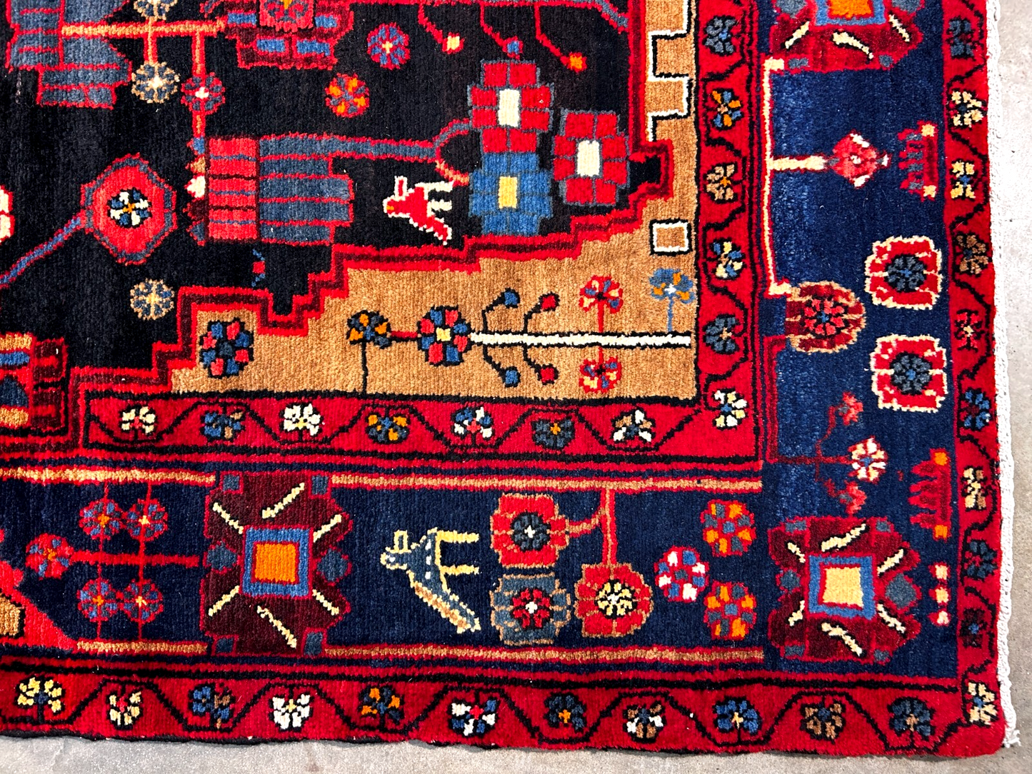 5'4" x 9'9" Hand-Knotted 100% Lamb Wool Pile Nahavande Area Rug