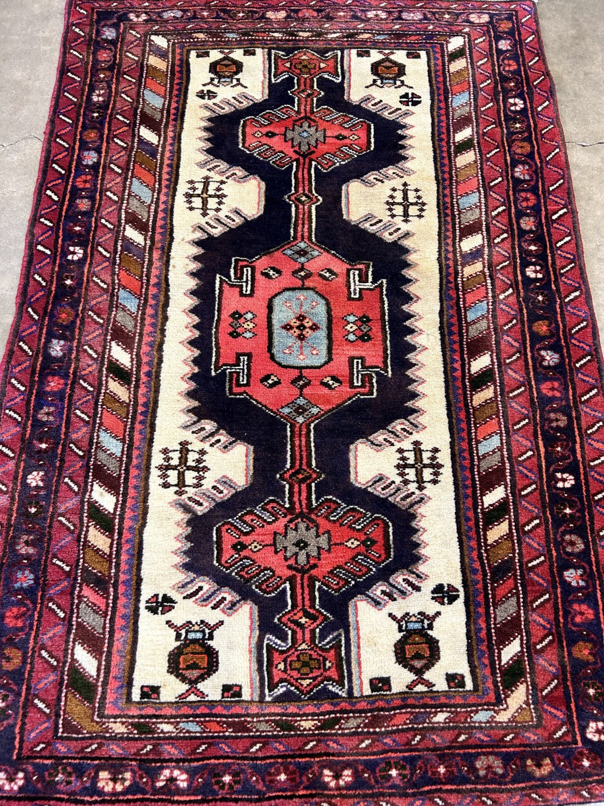 3'4"x4'9" Hand-Knotted 100% Wool Pile Hamadane Rug