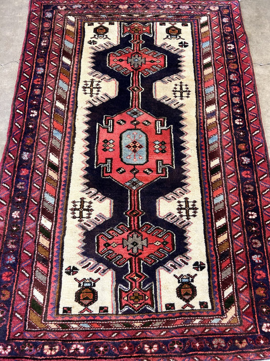 3'4"x4'9" Hand-Knotted 100% Wool Pile Hamadane Rug