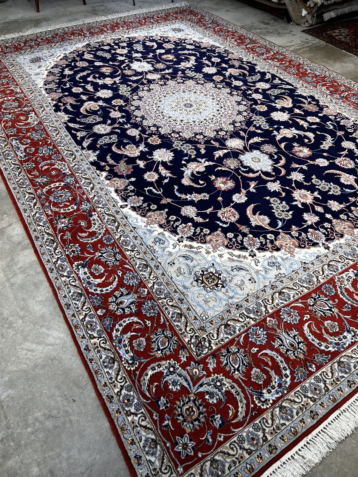 8'8"x11'9" Extra Fine Hand-Knotted Wool & Silk Isfahane Rug