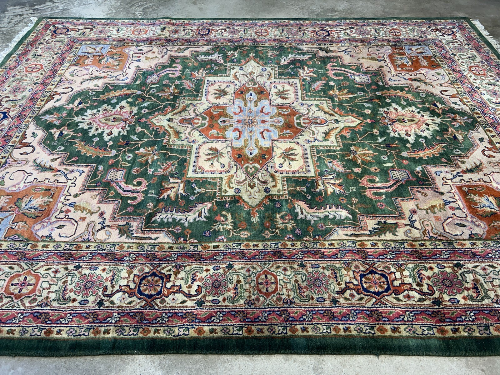 9'x12' Hand-Knotted 100% Wool Pile Herize Rug