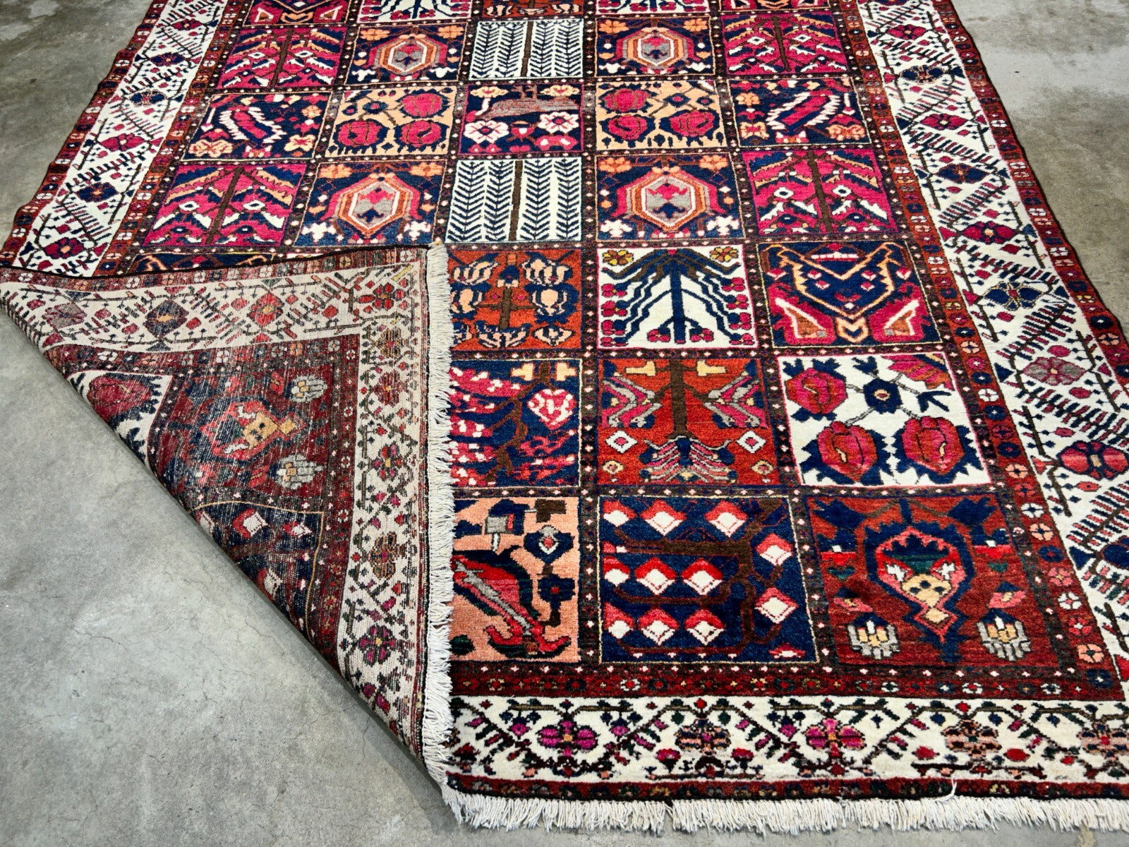 7'1"x10'1" Hand-Knotted 100% Lamb Wool Bakhtiarie Carpet - Area Rug