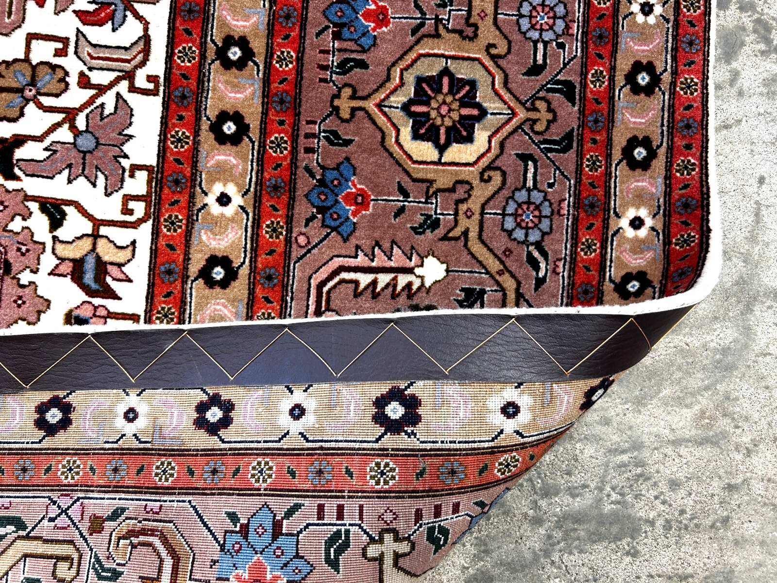 8'1"x11'10'' Fine Hand-Knotted Very Fine Wool Pile Tabrize Herize Area Rug