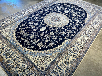 6'9"x9'10" Very Fine Hand-Knotted Wool & Silk Blend Naine Carpet - Area Rug