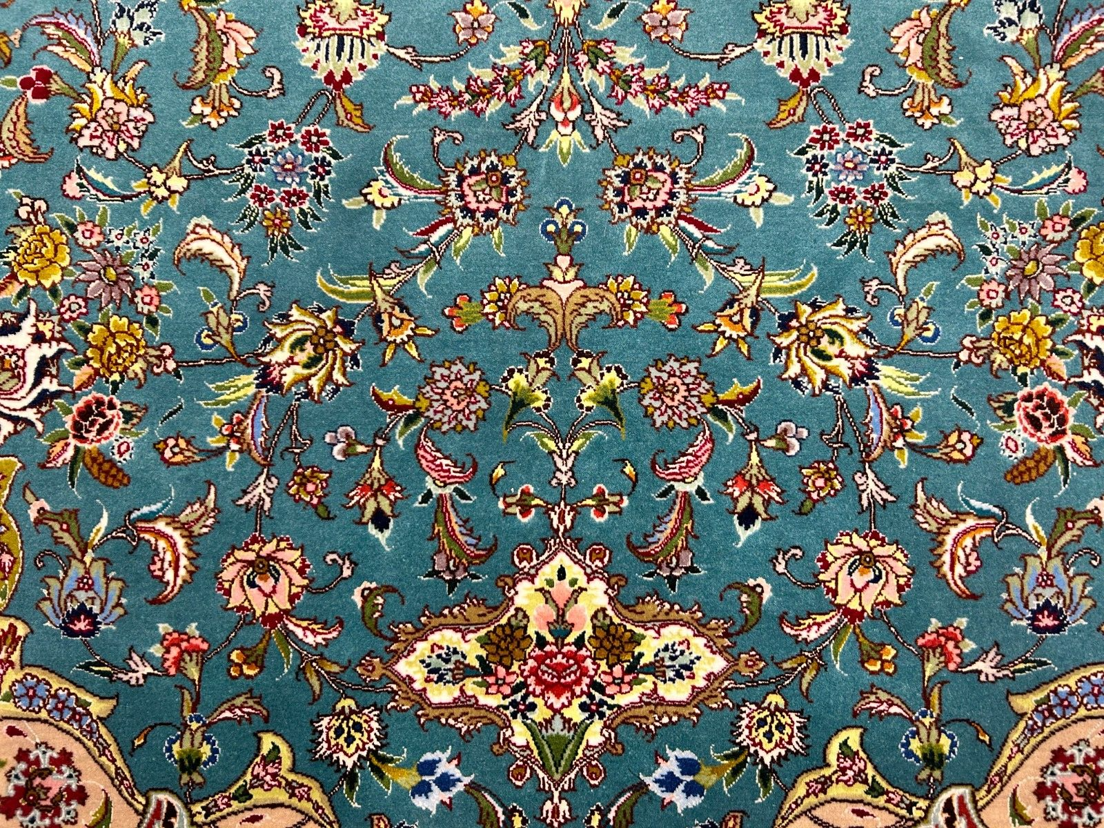 5'9"x9'5" Extra-Fine Hand-Knotted Wool & Silk Blend Tabrize Carpet - Area Rug