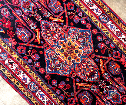 5'0" x 10'3'' Hand-Knotted 100% Lamb Wool Pile Nahavande Area Rug