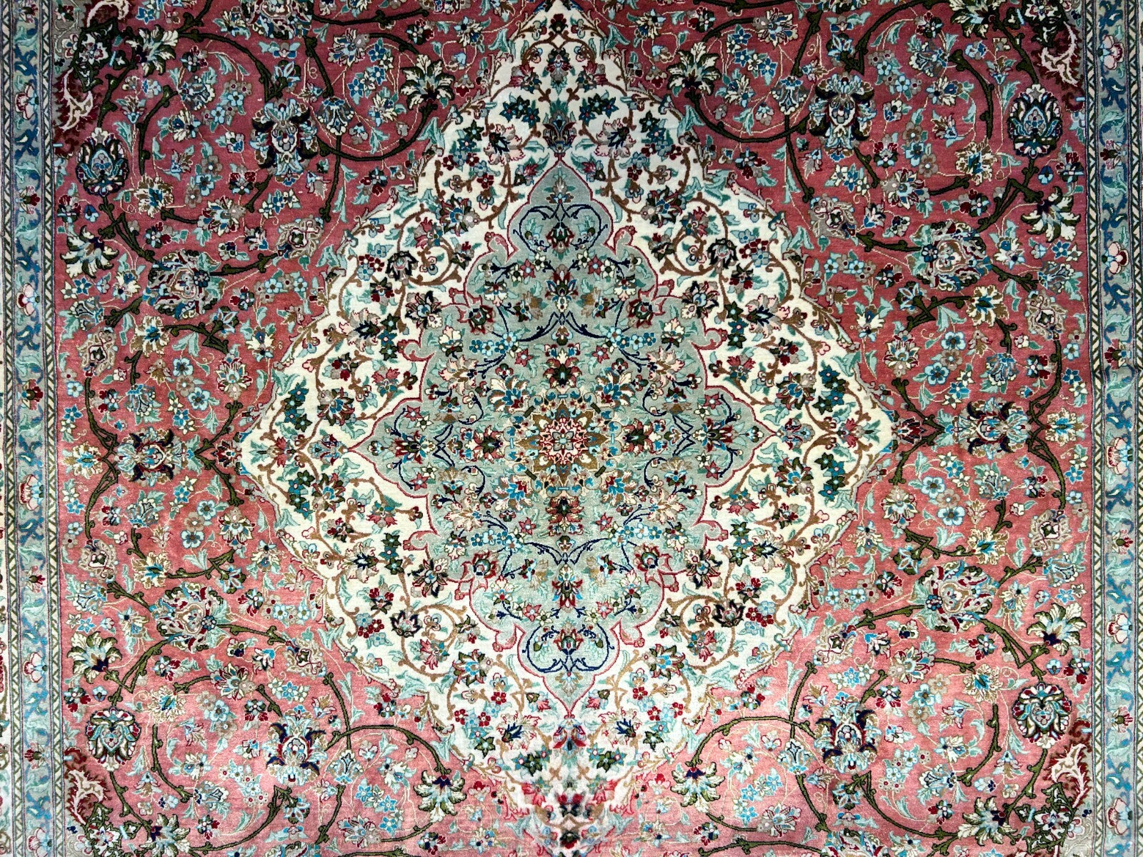 6'5"x9'5" Exquisite Hand-Knotted 100% Silk Qume Rug