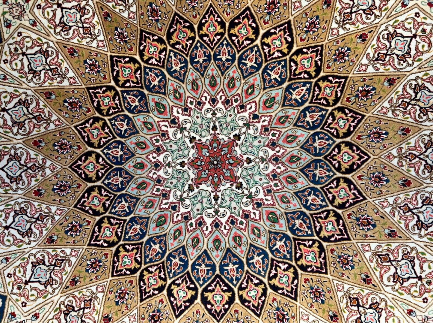 6'7"x10'2" Fine Hand-Knotted Wool & Silk Tabrize Dome Design Rug - Area Carpet